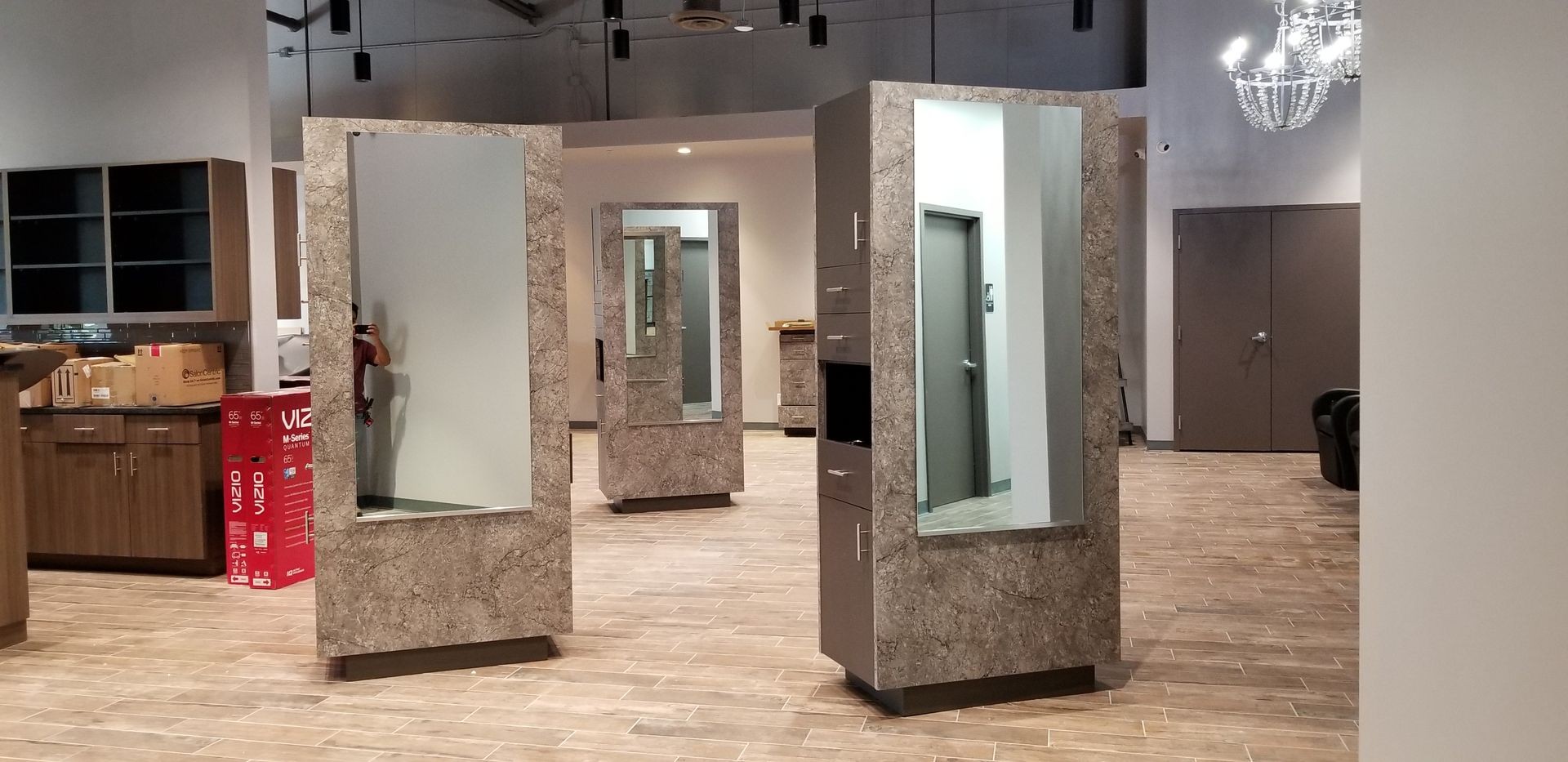 Mirrors & Mirror Walls